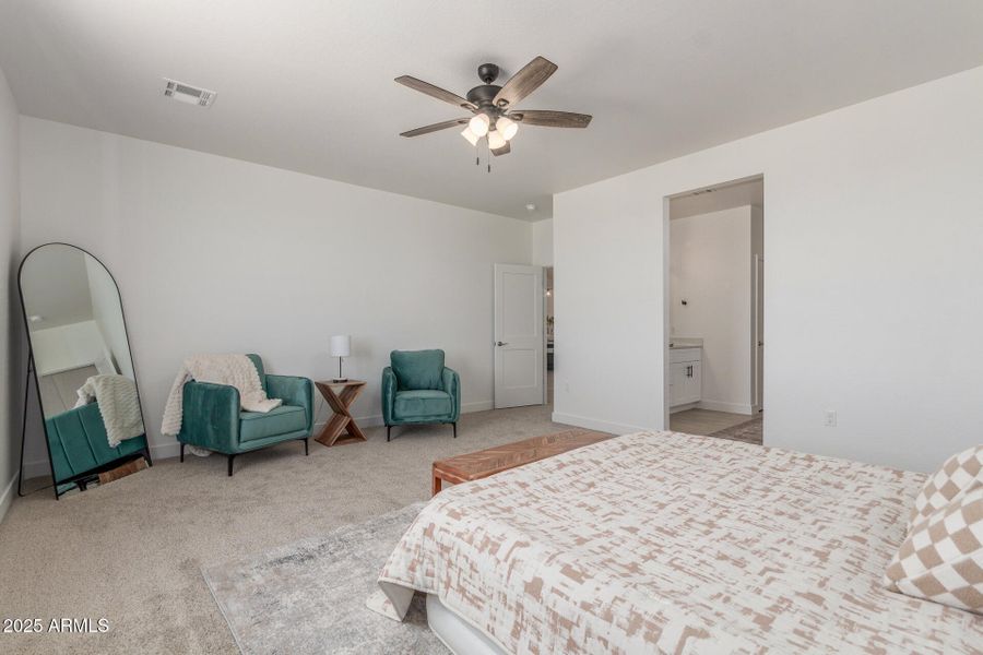 22 Sandstone Mountain 22 Sandstone Mountain