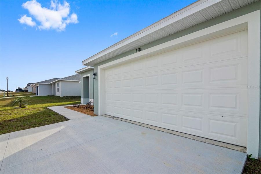 Exterior details and patio area of a home in , Ocala (Image 22).