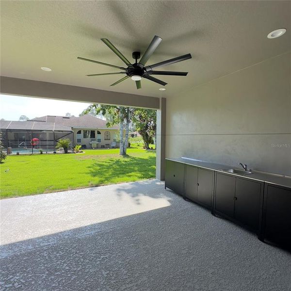 Outdoor Kitchen