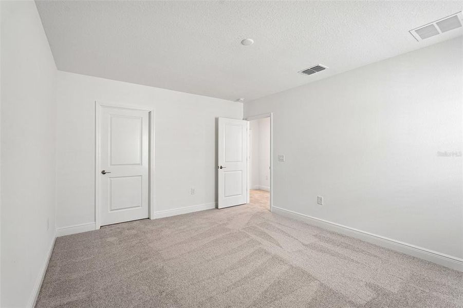 Spacious, unfurnished interior of a new home in SeaFlower, Bradenton (Image 20). Spacious, unfurnished interior of a new home in SeaFlower, Bradenton (Image 20).