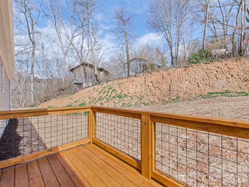 Exterior details and patio area of a home in , Clyde (Image 17).