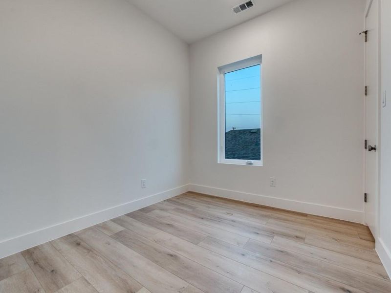 Spacious, unfurnished interior of a new home in , Dallas (Image 17). Spacious, unfurnished interior of a new home in , Dallas (Image 17).