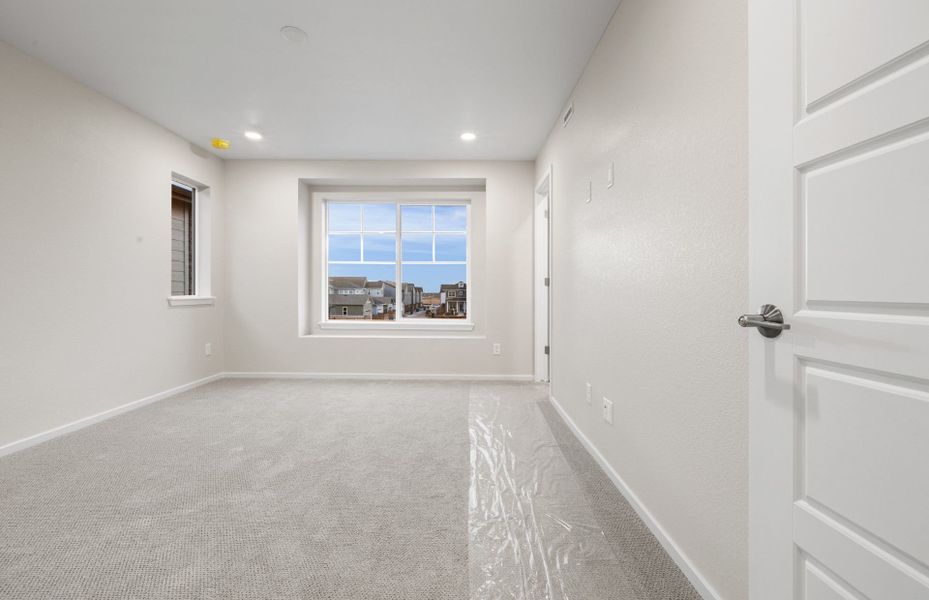 Spacious, unfurnished interior of a new home in Painted Prairie, Aurora (Image 19).