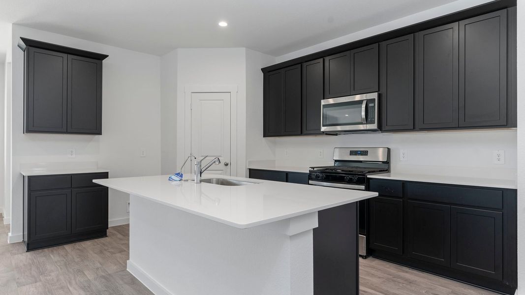 Furnished interior view inside a new home in Evergreen, Rosenberg (Image 6).