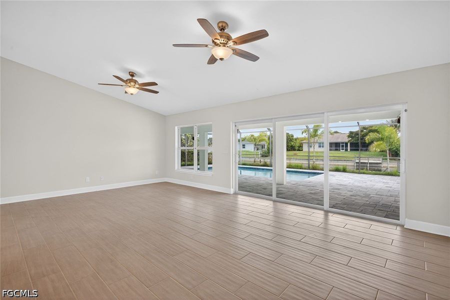 Spacious, unfurnished interior of a new home in Cape Coral, Cape Coral (Image 32).