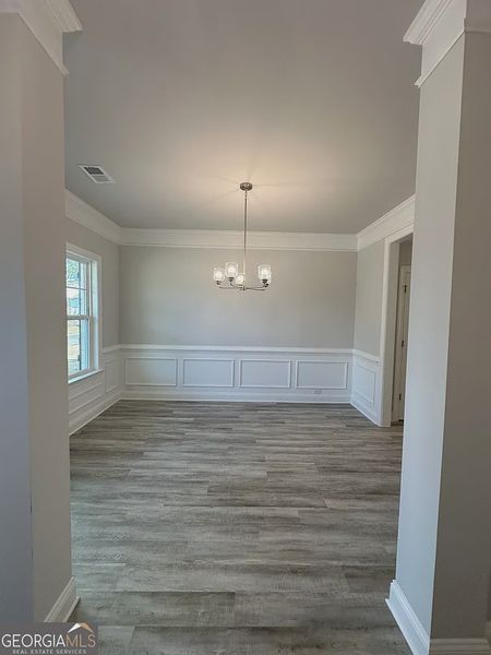 Spacious, unfurnished interior of a new home in Mirror Lake at South Harbour, Villa Rica (Image 10).