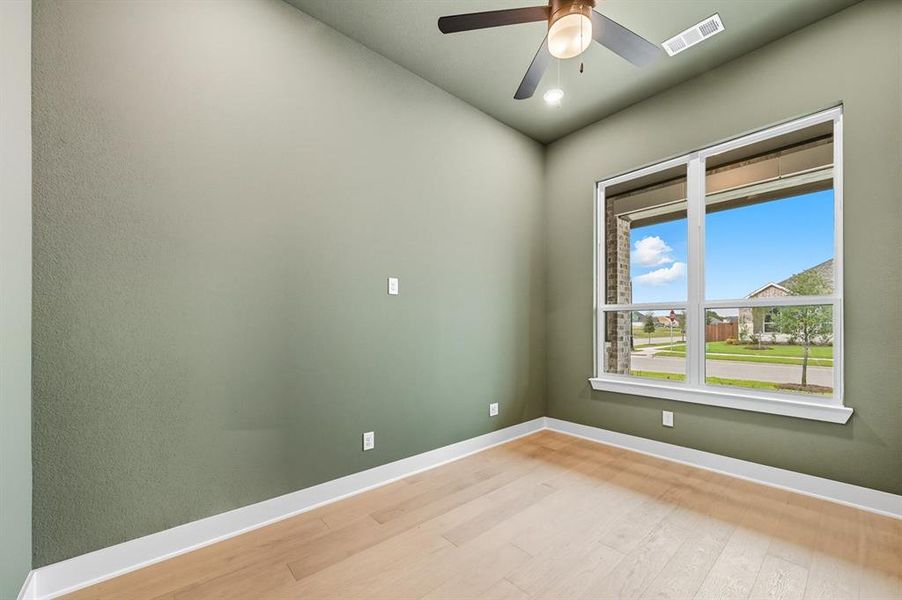 Spacious, unfurnished interior of a new home in Dove Hollow, Waxahachie (Image 22). Spacious, unfurnished interior of a new home in Dove Hollow, Waxahachie (Image 22).