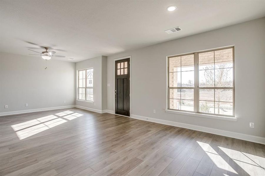 Spacious, unfurnished interior of a new home in Knight's Landing on Eden Road, Arlington (Image 28).