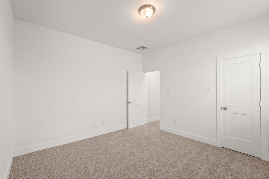 Spacious, unfurnished interior of a new home in Elyson, Katy (Image 31).