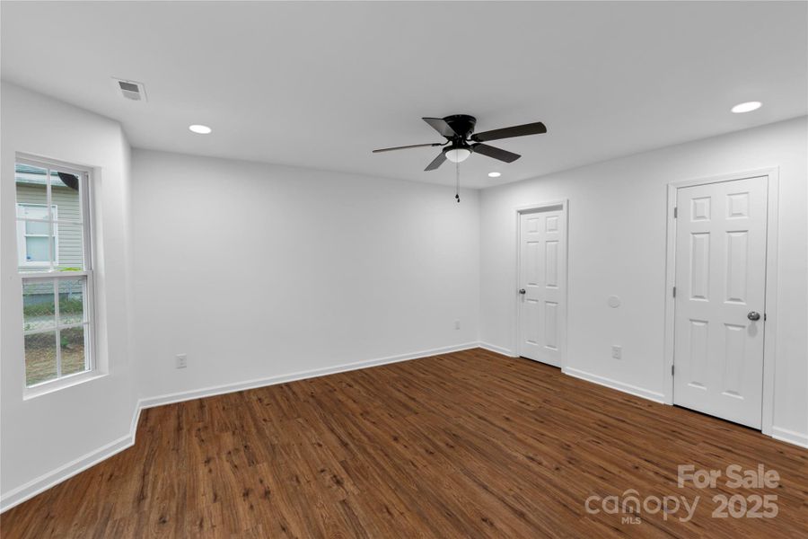 Spacious, unfurnished interior of a new home in , Gastonia (Image 19).
