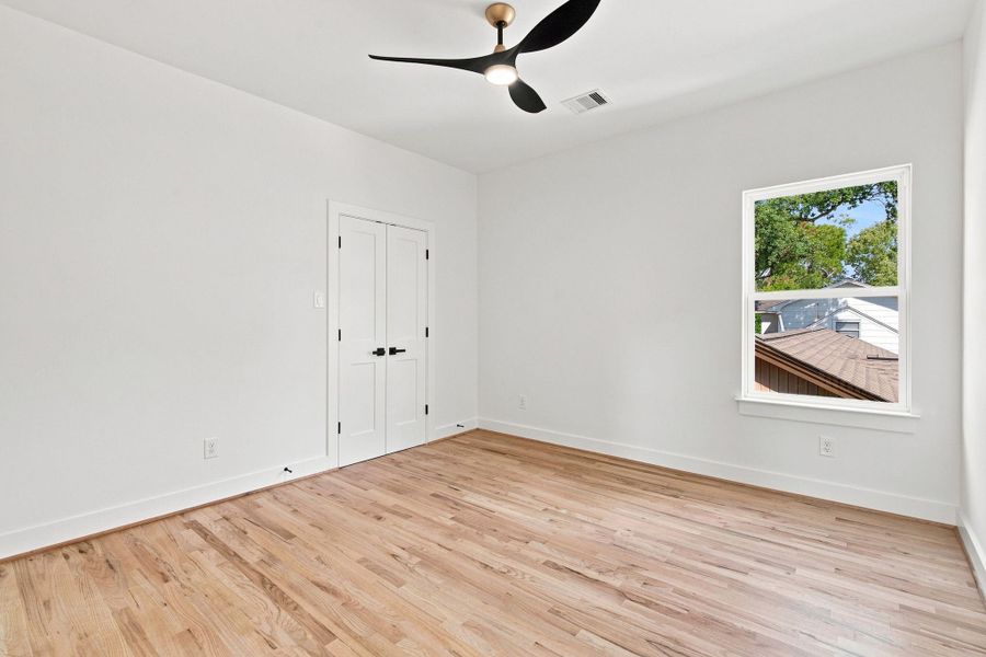 Spacious, unfurnished interior of a new home in , Houston (Image 26).