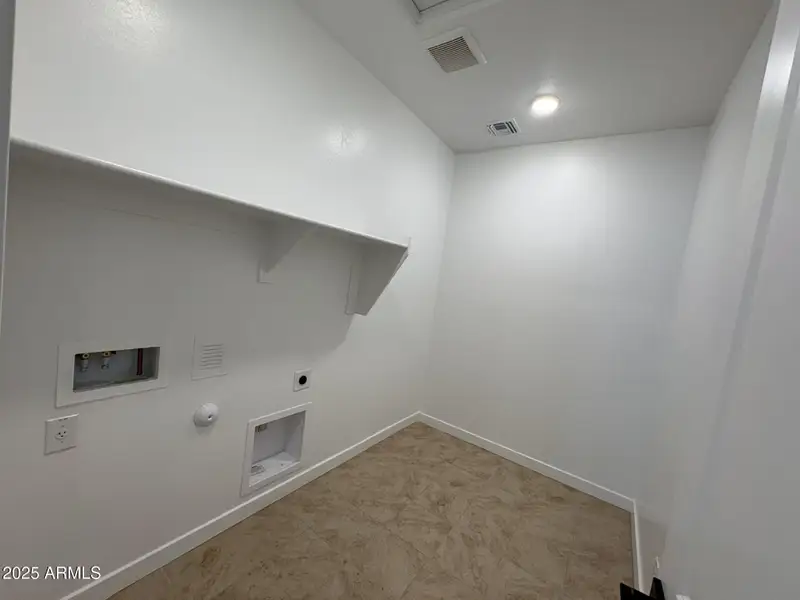 CP45 Lot 109 Laundry