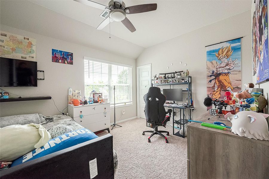 Furnished interior view inside a new home in Cliffstone Hills, Conroe (Image 7). Furnished interior view inside a new home in Cliffstone Hills, Conroe (Image 7).