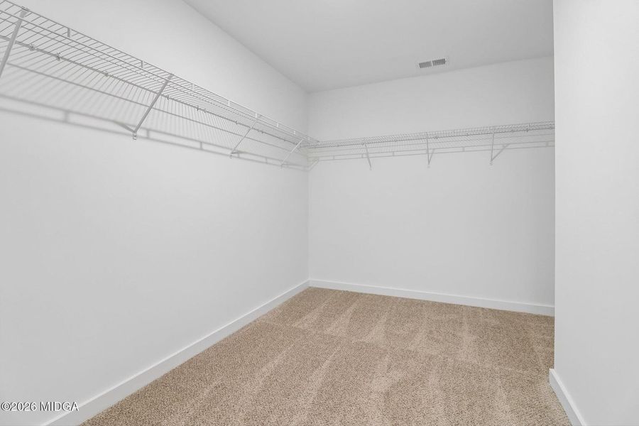 Spacious, unfurnished interior of a new home in Robins Estates, Warner Robins (Image 22).