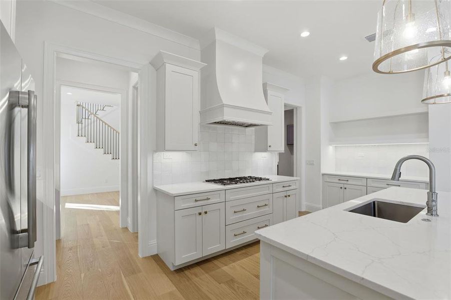 Furnished interior view inside a new home in , Orlando (Image 13).