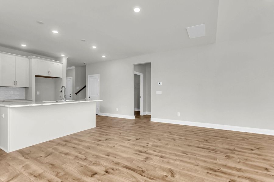 Spacious, unfurnished interior of a new home in Tidewater at Lakes of Cane Bay, Summerville (Image 17). Spacious, unfurnished interior of a new home in Tidewater at Lakes of Cane Bay, Summerville (Image 17).