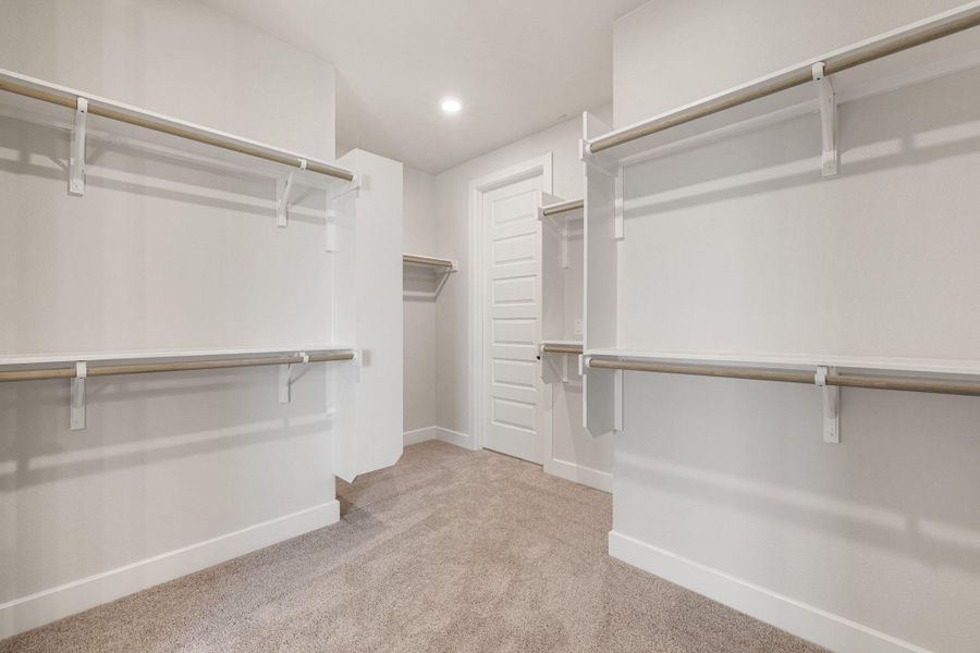 Spacious, unfurnished interior of a new home in Nolina, Georgetown (Image 25).