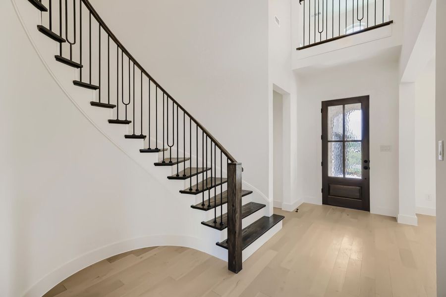 4801 Strada - Entry 4801 Strada - Entry