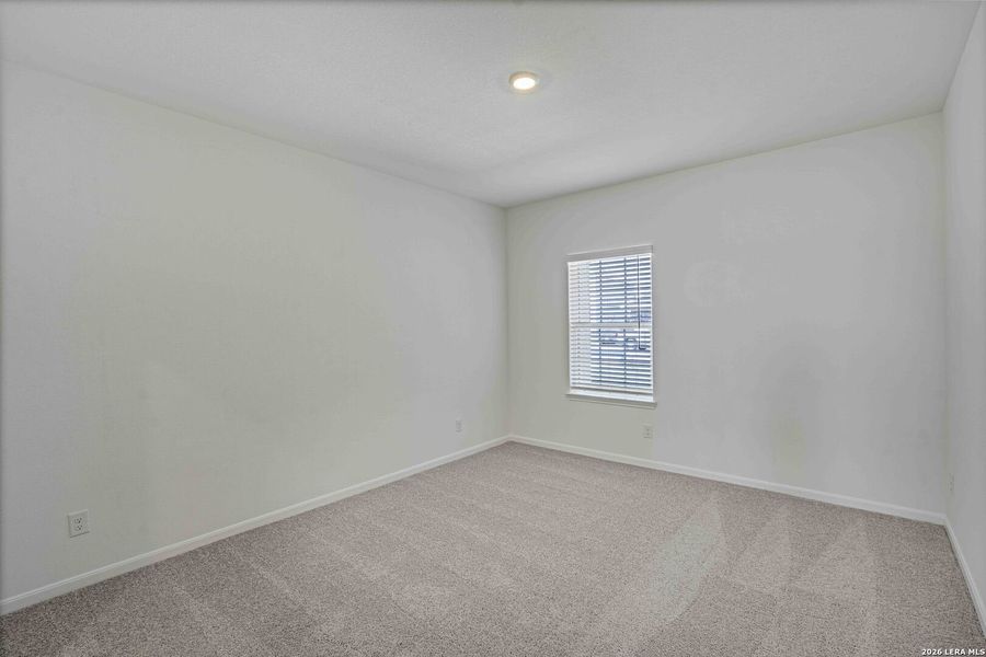 Spacious, unfurnished interior of a new home in , San Antonio (Image 15).