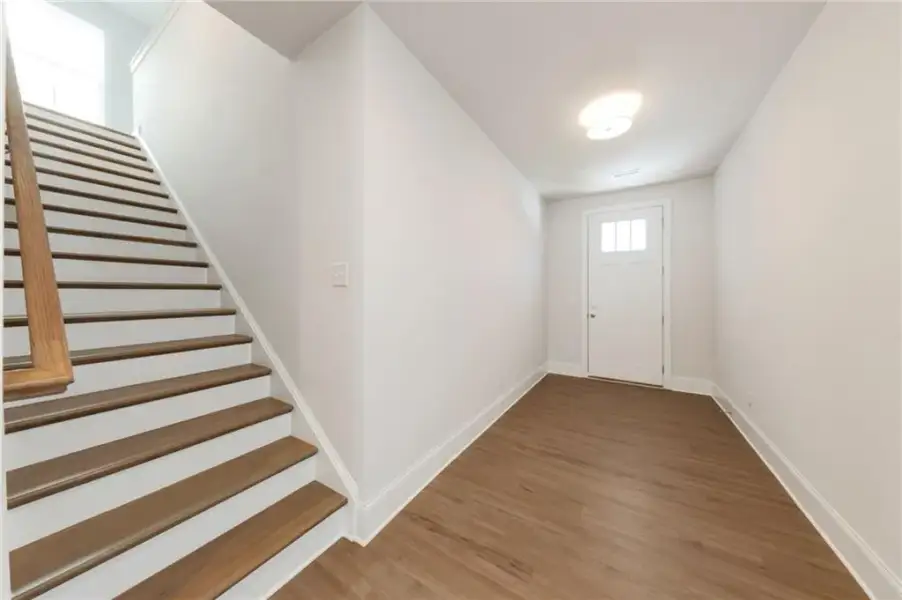 Spacious, unfurnished interior of a new home in , Marietta (Image 22).