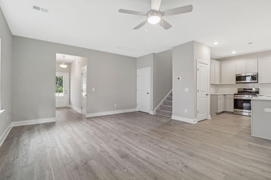 Spacious, unfurnished interior of a new home in Founder's Park, Lincolnville (Image 23).