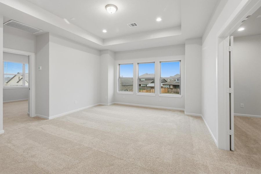 Spacious, unfurnished interior of a new home in Canterra Creek  60', Iowa Colony (Image 23).