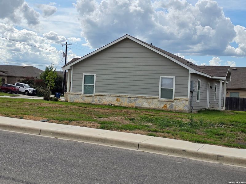 Image 30 of a home in .