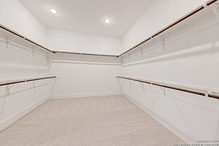 Spacious, unfurnished interior of a new home in , Boerne (Image 39).