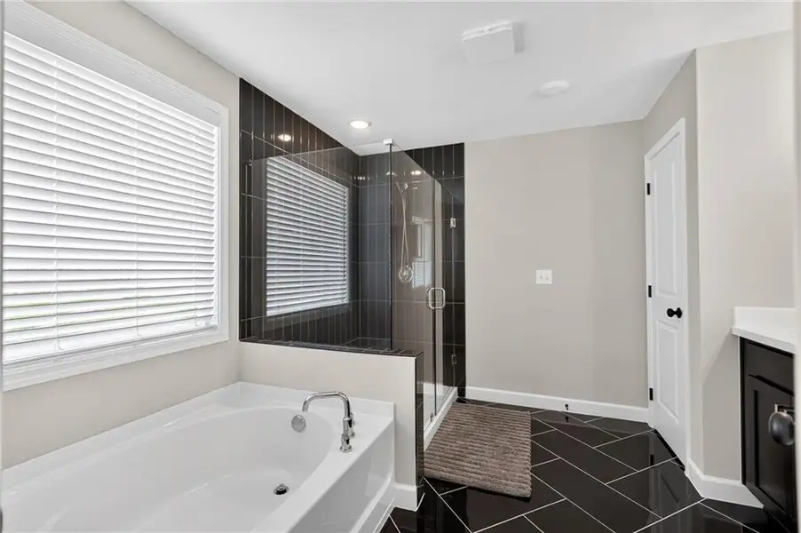 Furnished interior view inside a new home in Avenbrook, Mableton (Image 33).