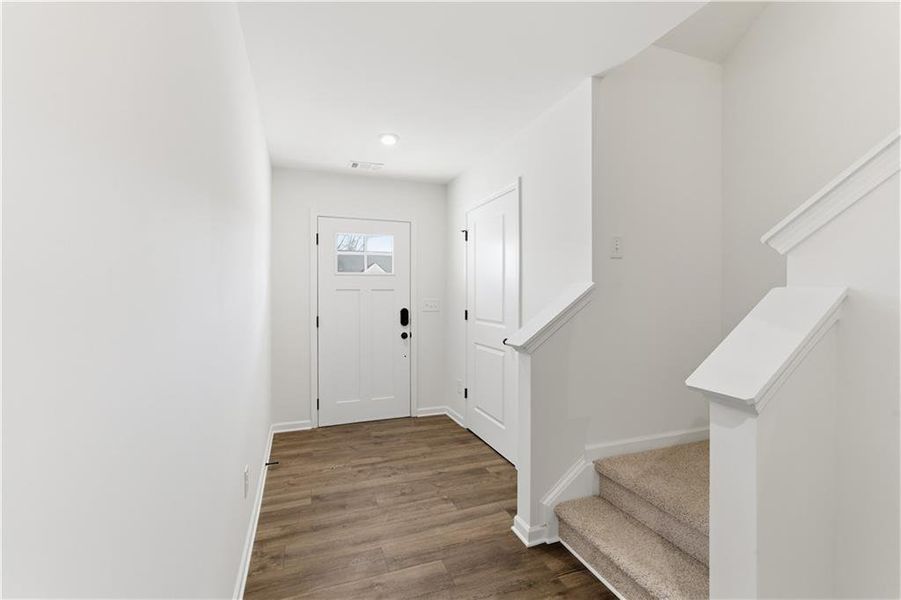 Spacious, unfurnished interior of a new home in Silver Leaf, Dawsonville (Image 17).