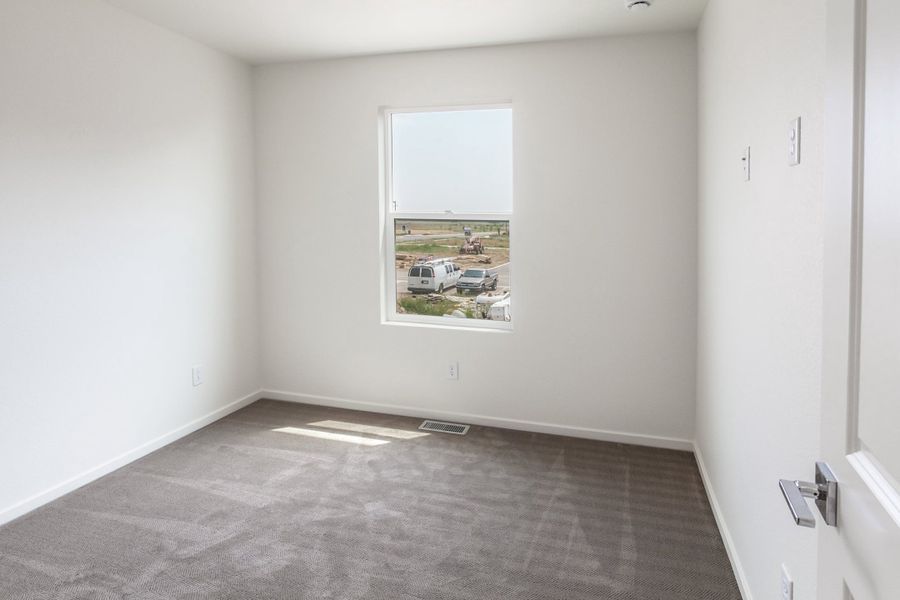Spacious, unfurnished interior of a new home in Bloom, Fort Collins (Image 25).