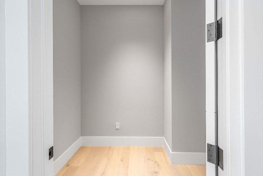 023-810AndrewsAvenue-DelrayBeach-FL-3348