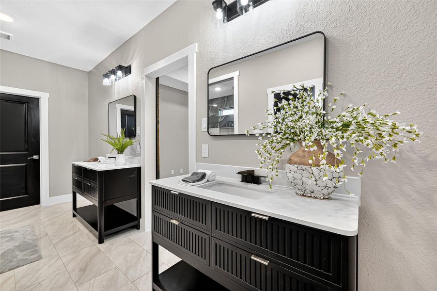 Double vanity room in Double vanity room in