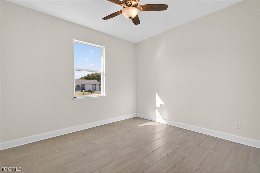 Spacious, unfurnished interior of a new home in Cape Coral, Cape Coral (Image 22).
