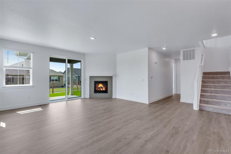 Spacious, unfurnished interior of a new home in Vantage, Berthoud (Image 34).