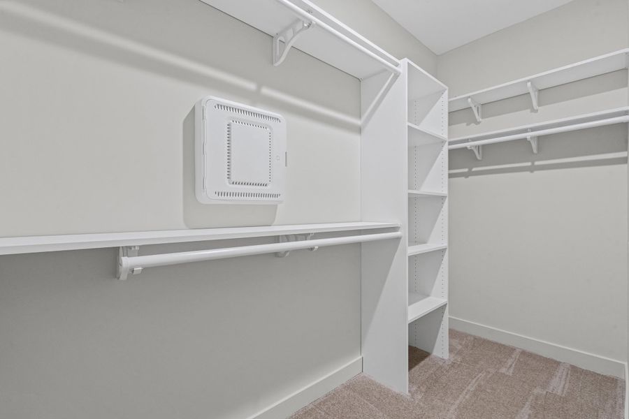 Spacious, unfurnished interior of a new home in White Oak, Arlington (Image 24).