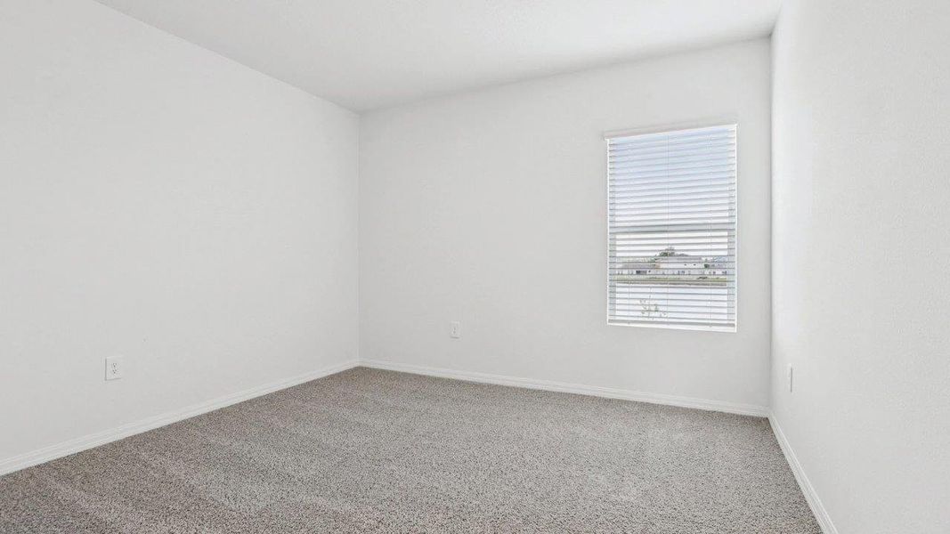 Spacious, unfurnished interior of a new home in Summerlin at Hawthorne Ranch, Lakeland (Image 34).
