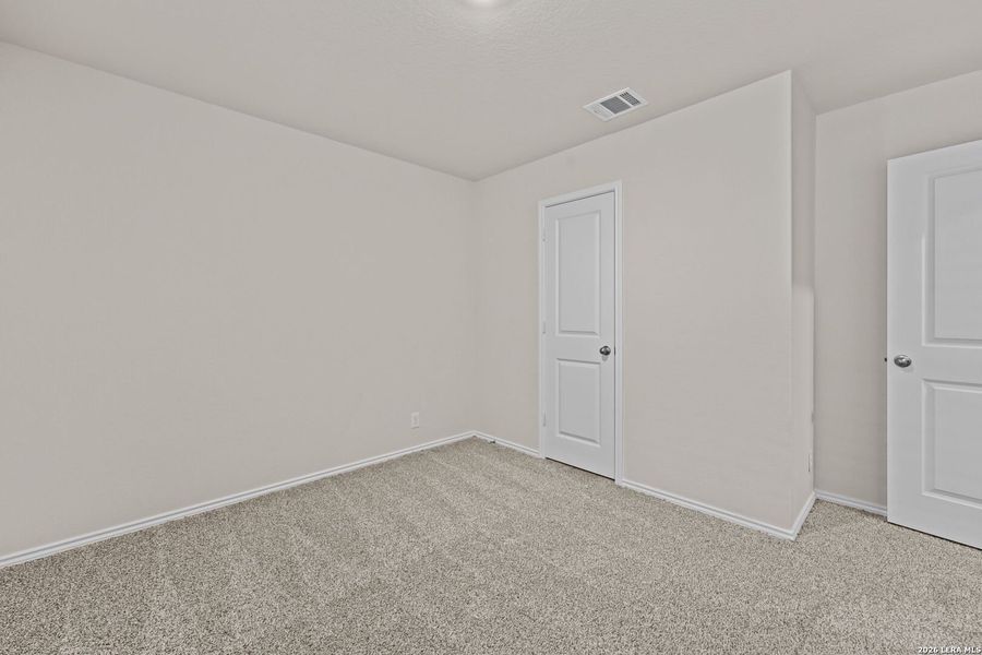 Spacious, unfurnished interior of a new home in Applewood, San Antonio (Image 18).