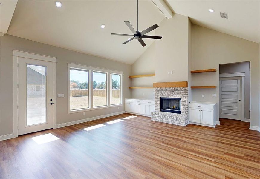 Spacious, unfurnished interior of a new home in , Tyler (Image 22).