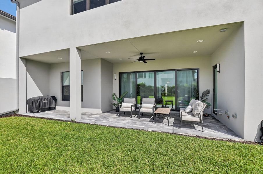 Exterior details and patio area of a home in , Boca Raton (Image 3).