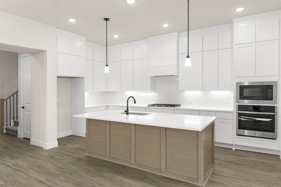 10_11. 1617 Yorkie - Kitchen (2)