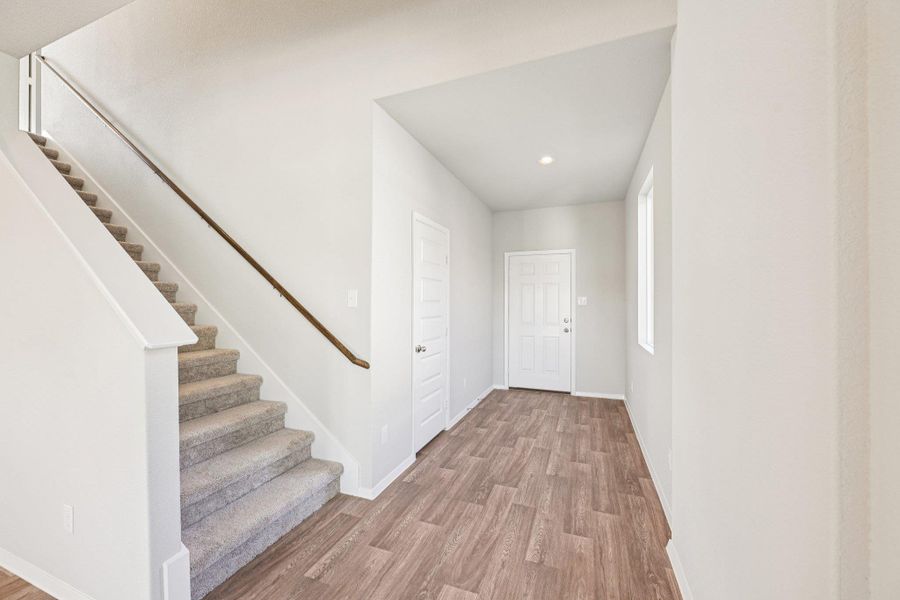 Spacious, unfurnished interior of a new home in Cascade, Liberty Hill (Image 18).