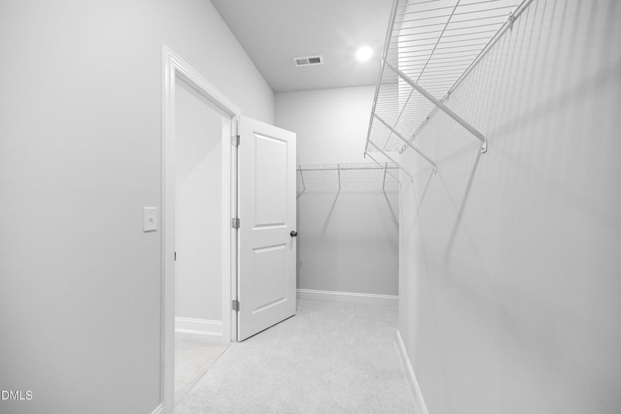 SUN_Everlee_Pic_LandrumIII_Closet_1of1