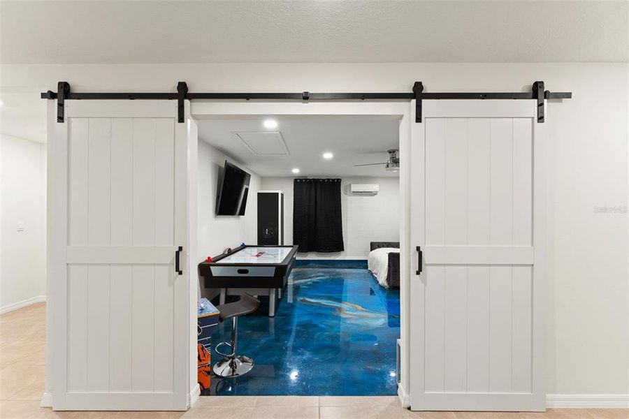 Furnished interior view inside a new home in , Spring Hill (Image 48).