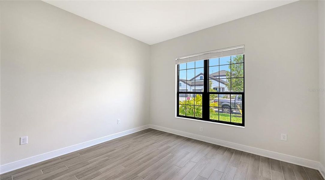 Spacious, unfurnished interior of a new home in Vistera of Venice, Nokomis (Image 24).