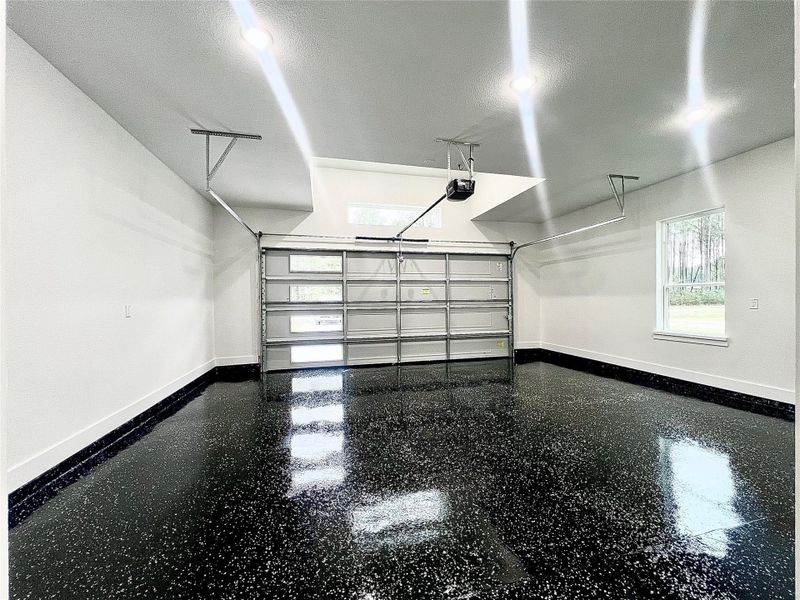 Spacious, unfurnished interior of a new home in , Dayton (Image 4).