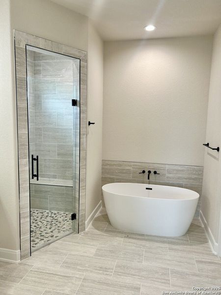 Furnished interior view inside a new home in , La Vernia (Image 12). Furnished interior view inside a new home in , La Vernia (Image 12).