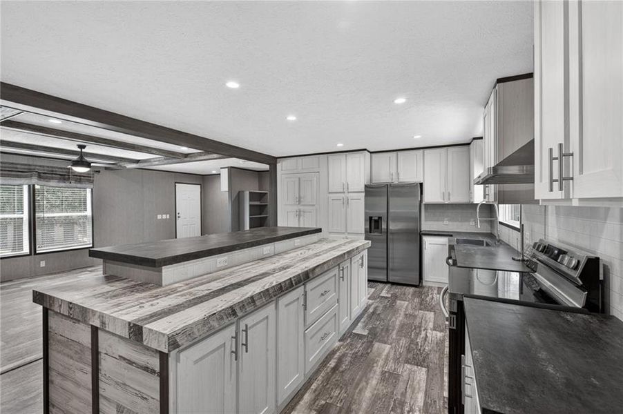 Furnished interior view inside a new home in , Rockmart (Image 8).