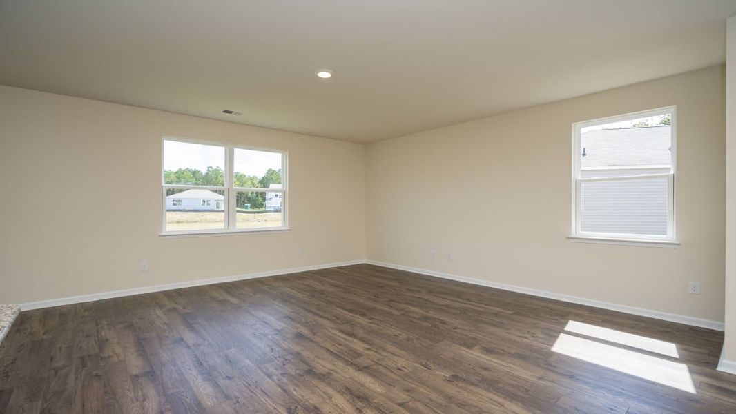 Spacious, unfurnished interior of a new home in The Pines at Blake Farm, Wilmington (Image 17).