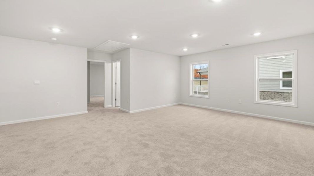 Spacious, unfurnished interior of a new home in Thalley Creek Estates, Cumming (Image 17).